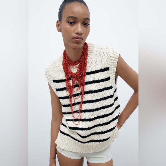 Zara Striped Knit Vest - Picture 2 of 7
